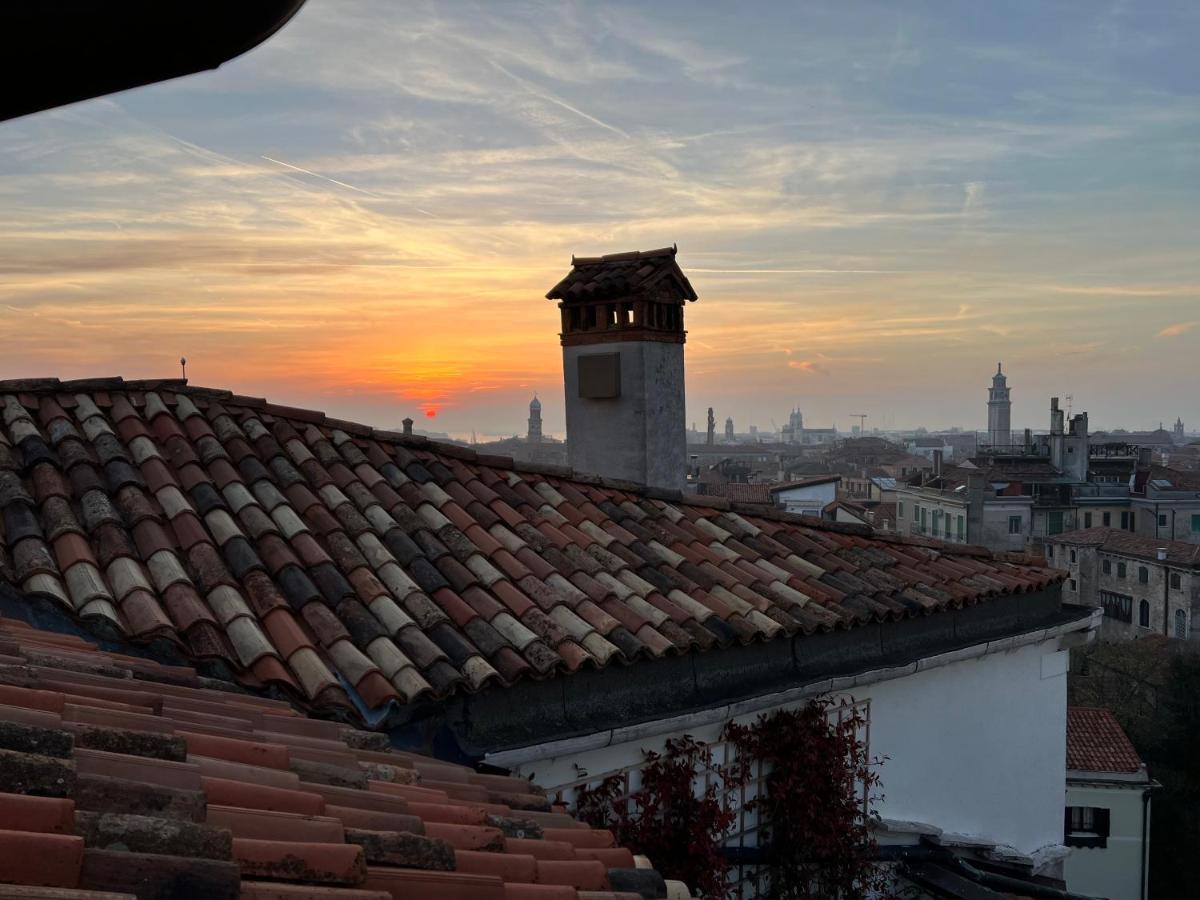 Attico Canal Grande A Palazzo Contarini Corfu Veneza Exterior foto