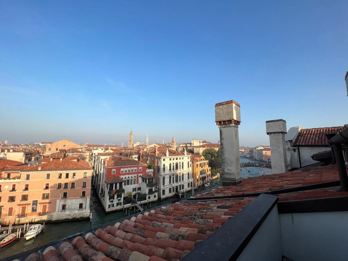 Attico Canal Grande A Palazzo Contarini Corfu Veneza Exterior foto