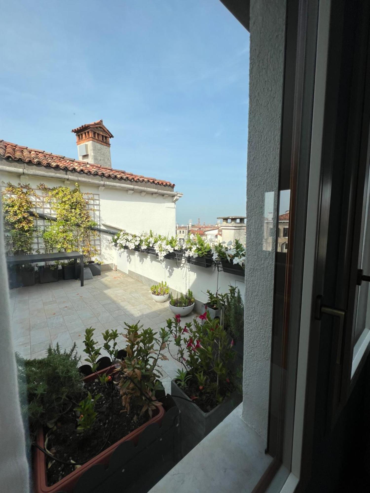 Attico Canal Grande A Palazzo Contarini Corfu Veneza Exterior foto
