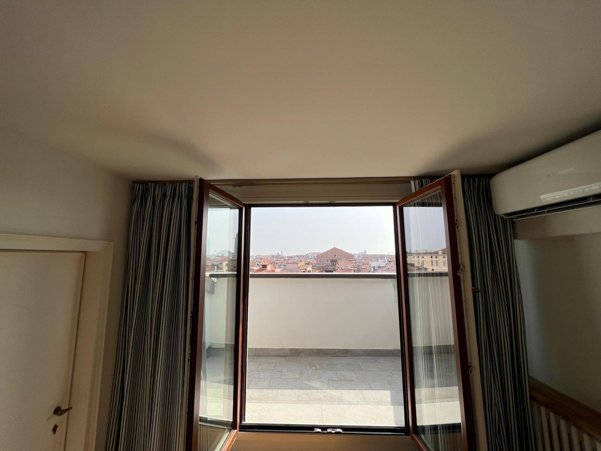 Attico Canal Grande A Palazzo Contarini Corfu Veneza Exterior foto