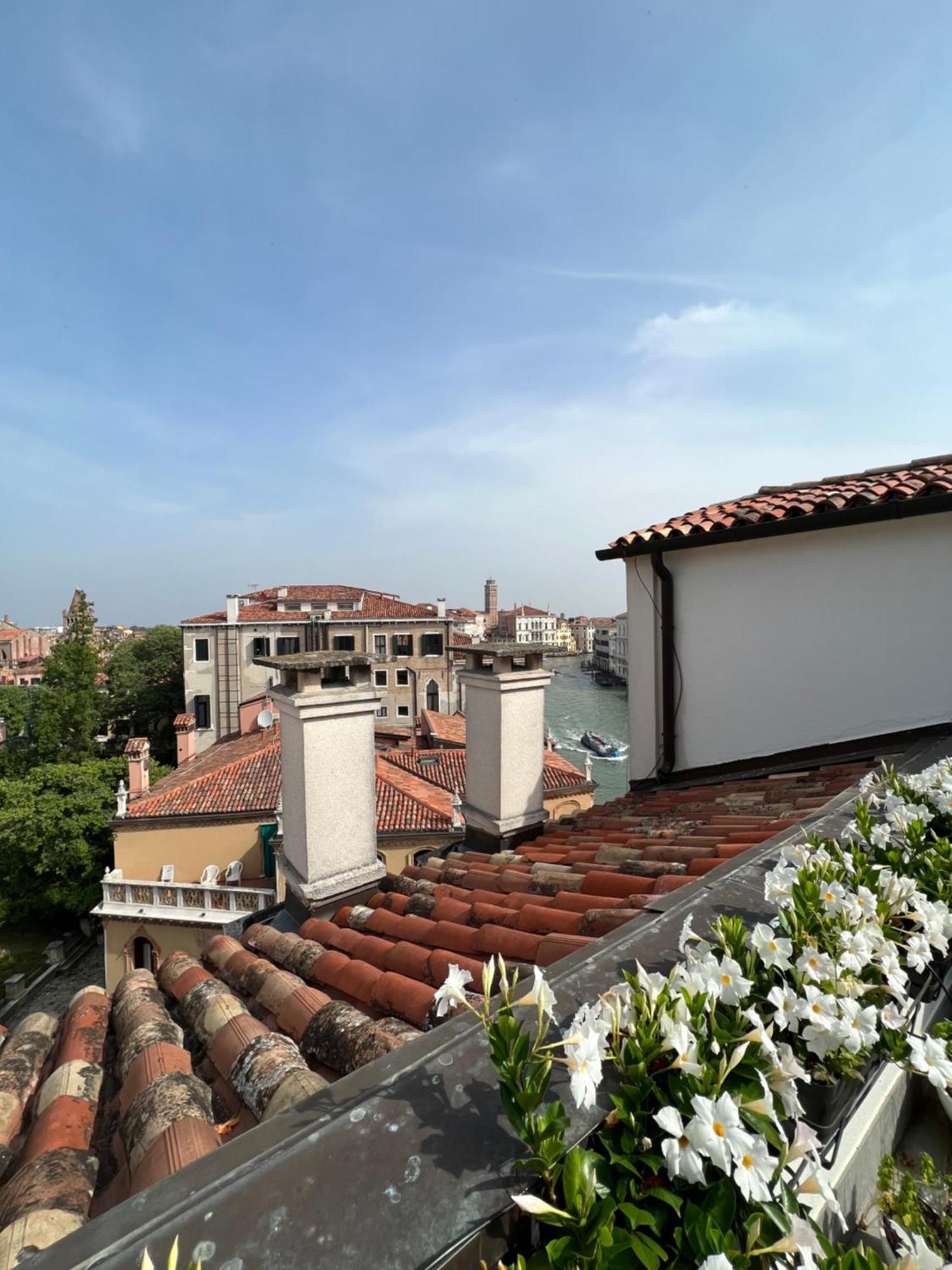 Attico Canal Grande A Palazzo Contarini Corfu Veneza Exterior foto