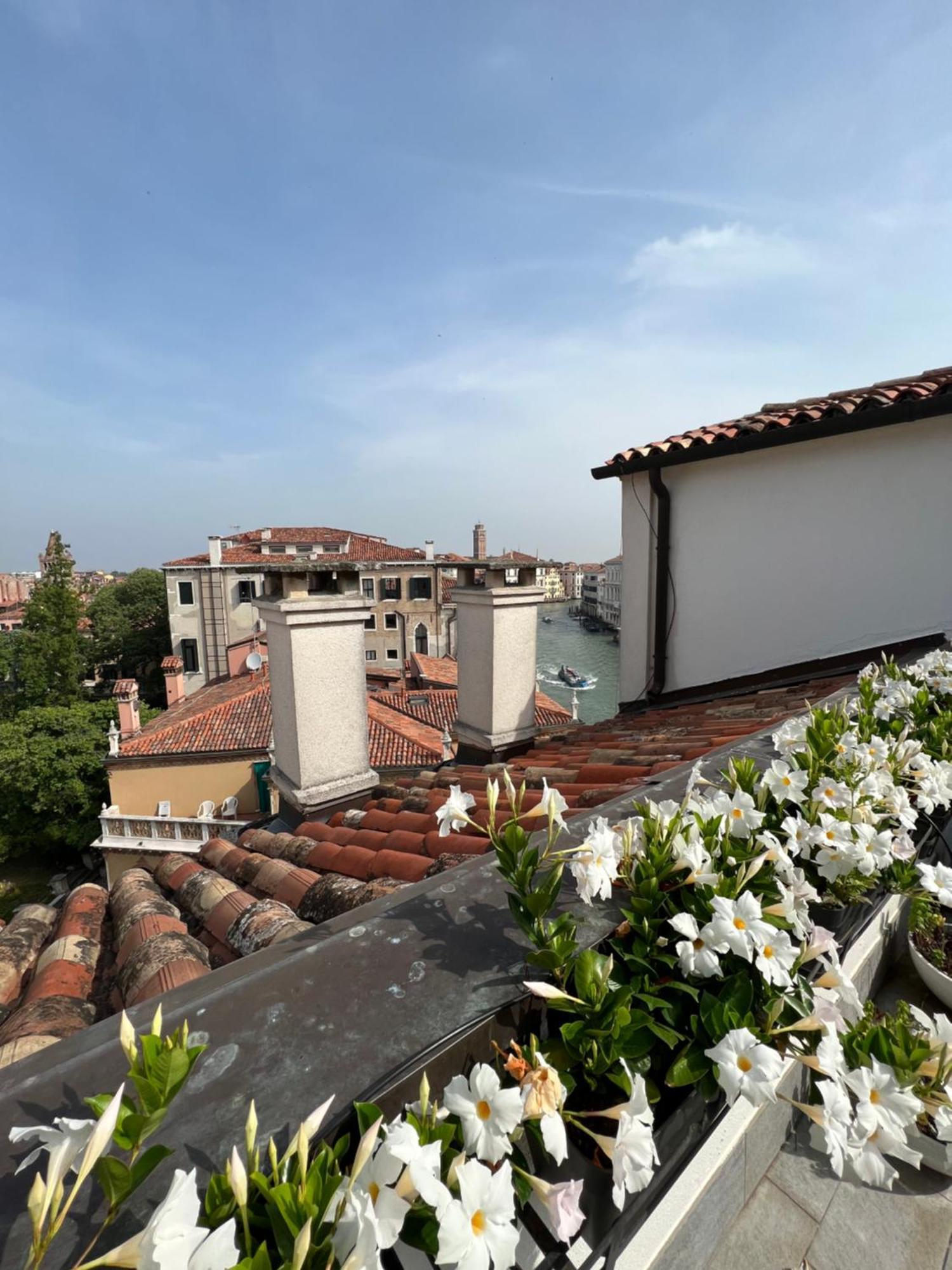Attico Canal Grande A Palazzo Contarini Corfu Veneza Exterior foto
